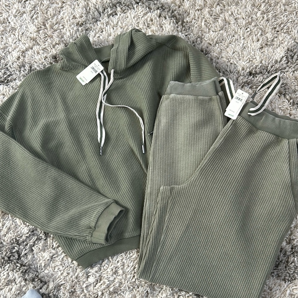 NWT Aerie Sweatset